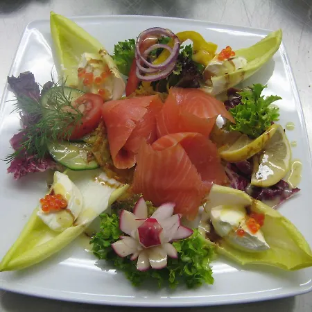 Homestay Muellers Weingut Und Weinstube Im Auerberg