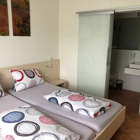 Habitación en casa particular Muellers Weingut Und Weinstube Im Auerberg Nordheim (Baden-Wurttemberg)