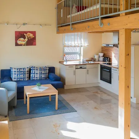 Homestay Muellers Weingut Und Weinstube Im Auerberg *